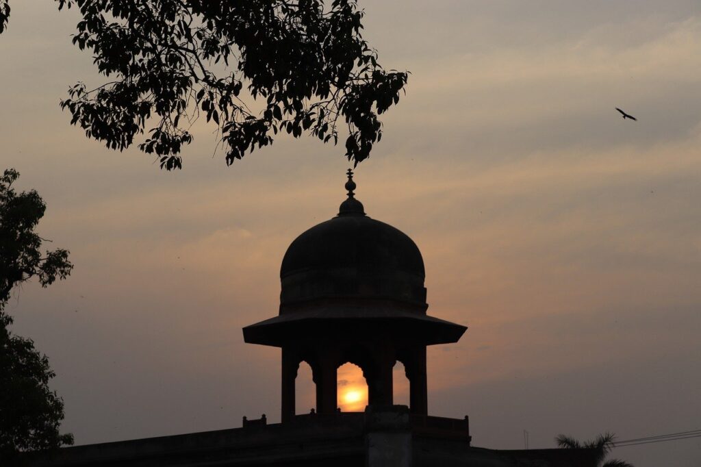 Architectural Marvels of Lahore: A Journey Through Mughal Heritage